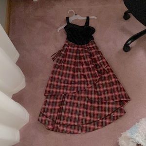 I have only worn it once and don't feel the need to wear it again